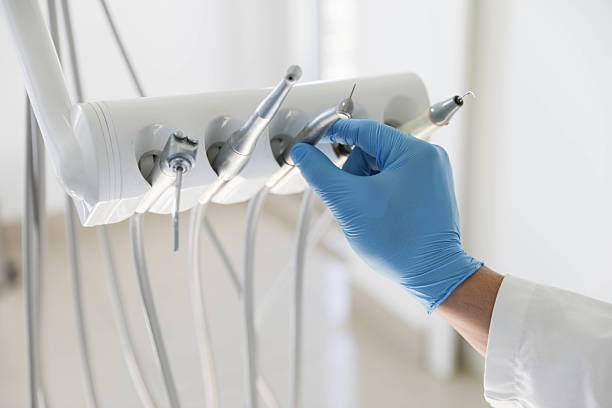 Professional Emergency Dentist technician working in Springfield, OR